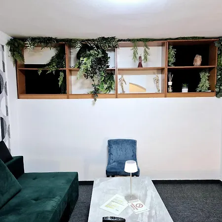 Apartment Boutique Old 8 *