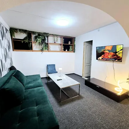 Boutique Old 8 *