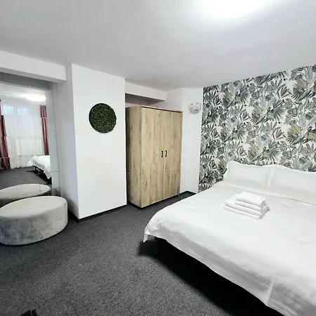 Boutique Old 8 Apartment *