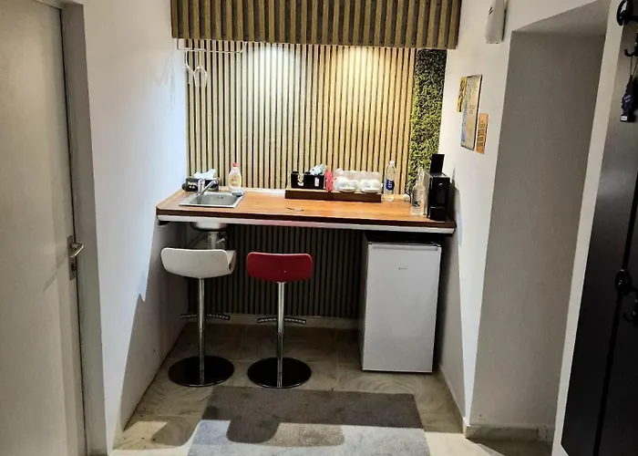 Boutique Old 8 בוקרשט