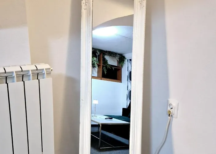 Boutique Old 8 בוקרשט