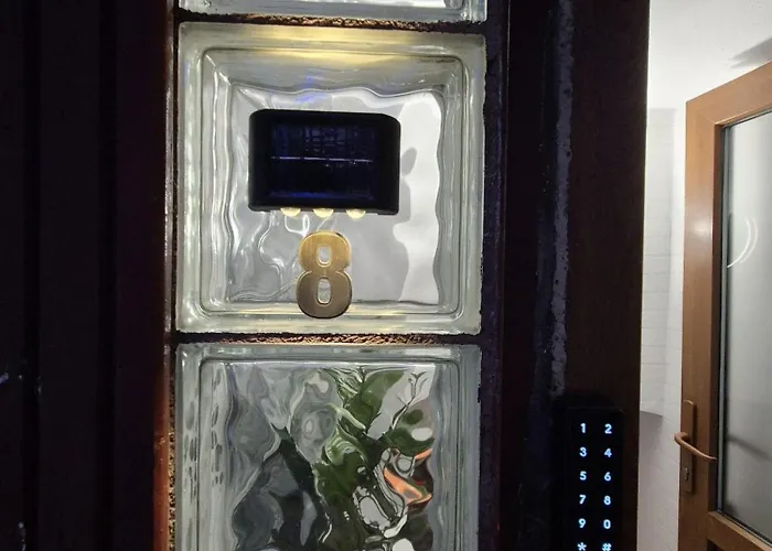 Boutique Old 8 * בוקרשט