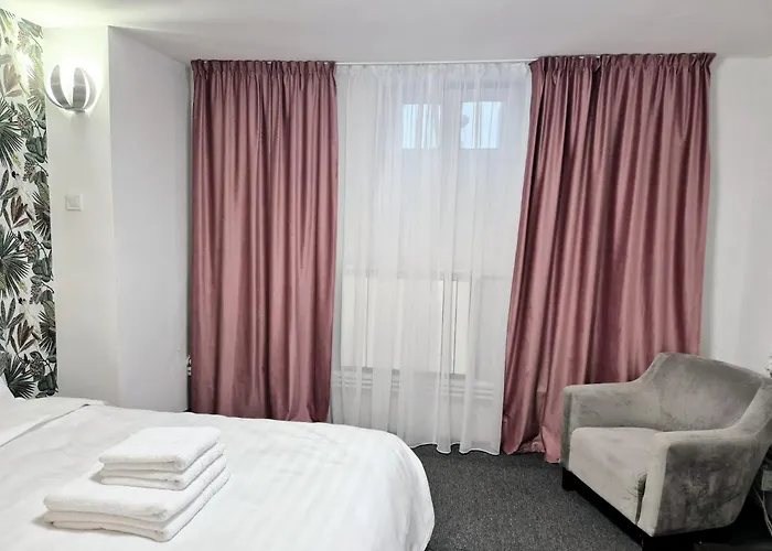 Boutique Old 8 Apartment *
