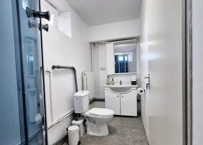 Boutique Old 8 בוקרשט